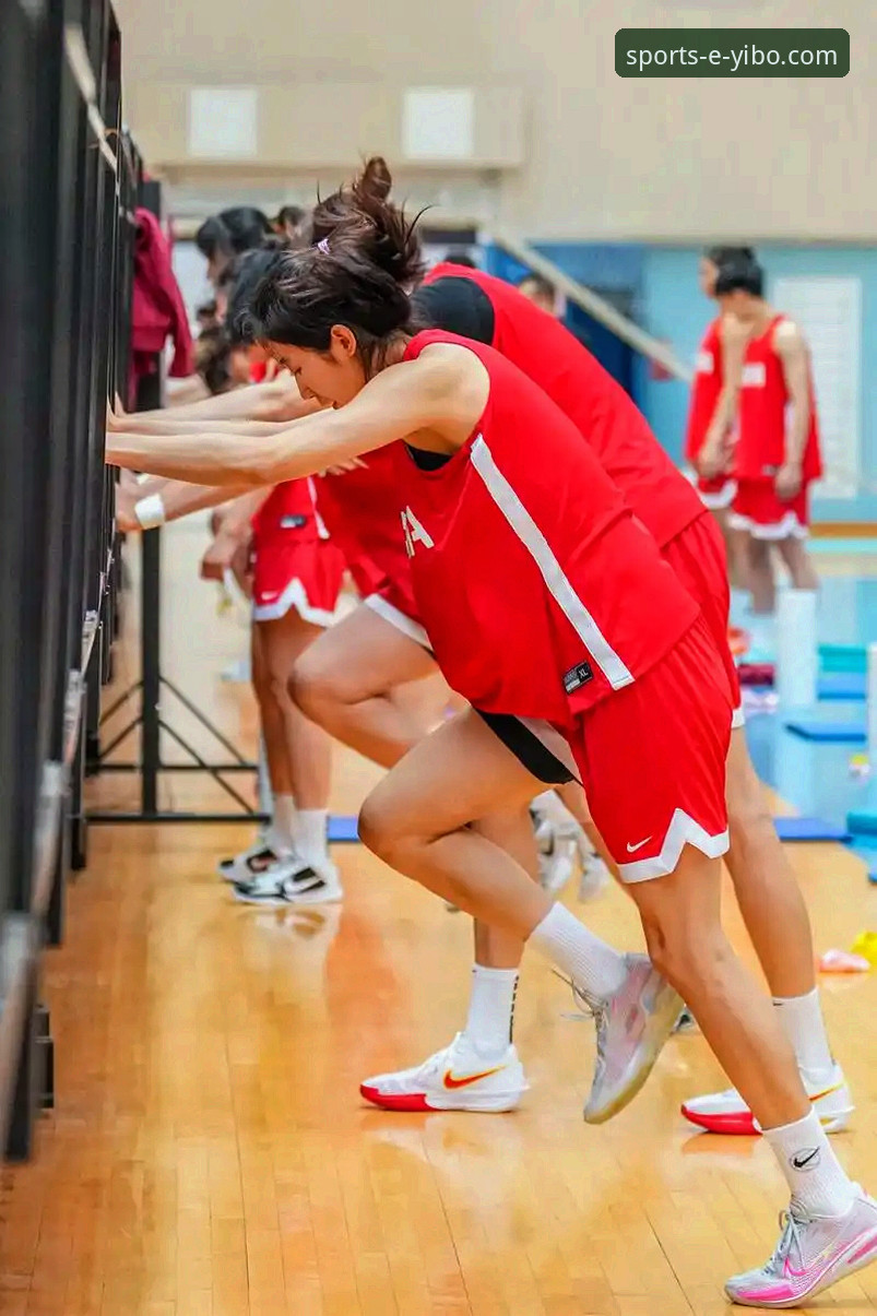 中国女篮如何通过战术调整锁定胜局？一次在亿博体育app苹果版上的深度技术复盘